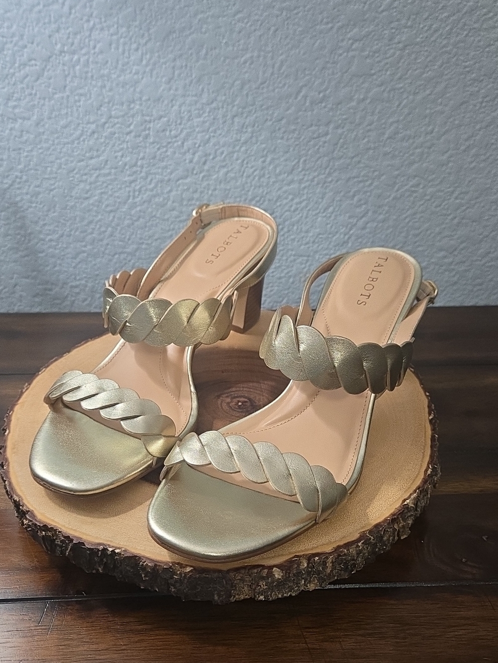 TALBOTS Metallic Gold Braided Strap Sandals Sz 10